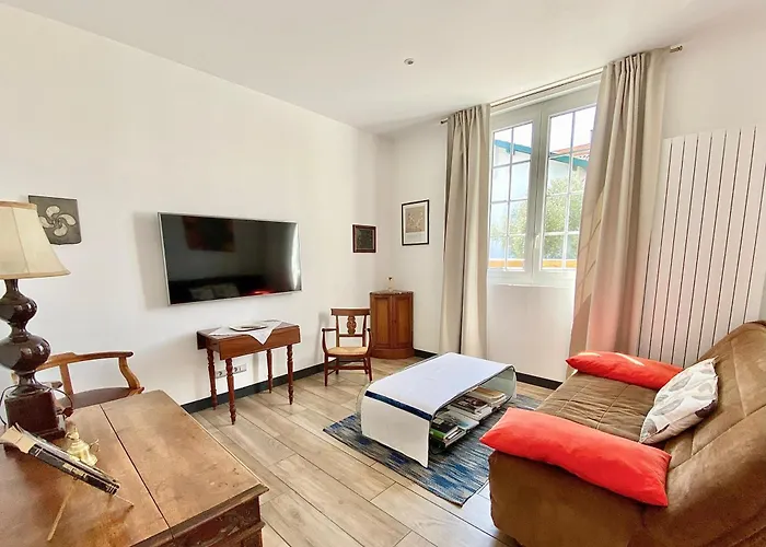 Maison Basque * ビアリッツ